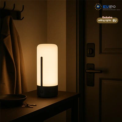 Dobíjecí lampa LED pro domov